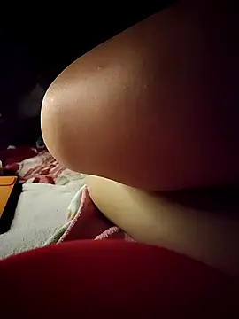 Snapshot of -Tara-a chatting on 07.15.26 -Tara-a online show from 07.15.26