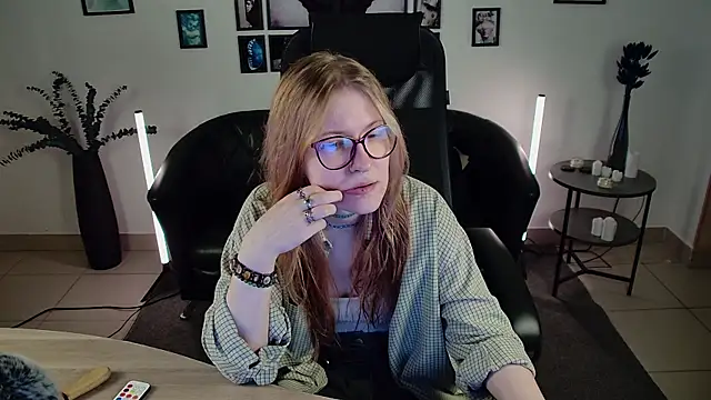 lanafitch online show from 06.25.26