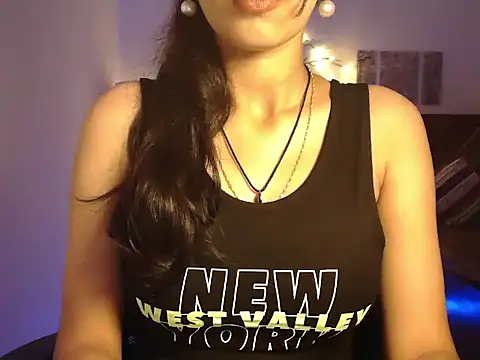 Snapshot of Moksha_ chatting on 06.27.26 Moksha online show from 06.27.26