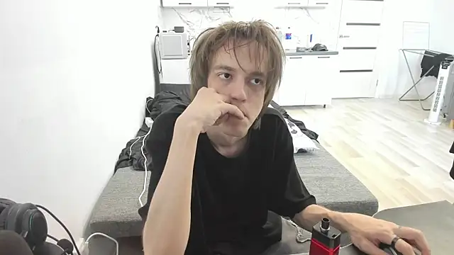 Nolan Sagee online show from 06.19.26