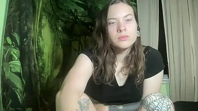 Snapshot of mo0ngoddess chatting on 11.20.25 mo0ngoddess online show from 11.20.25