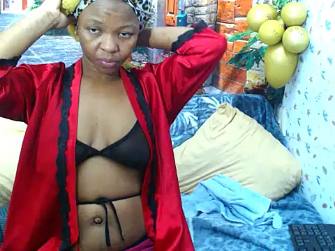 Snapshot of ebonymeera chatting on 06.12.26 ebonymeera online show from 06.12.26