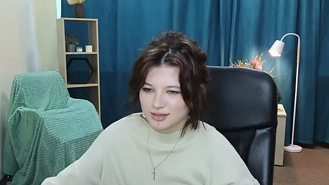 Snapshot of AlesiaPeasel chatting on 05.15.26 AlesiaPeasel online show from 05.15.26