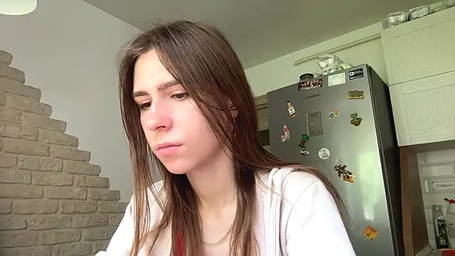 ZaraGuyette online show from 06.04.26