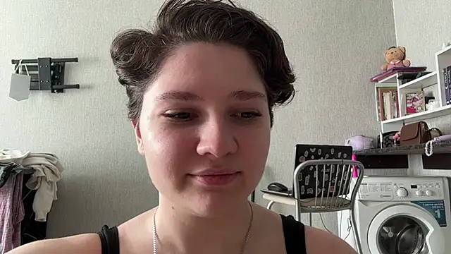 LizCumens online show from 05.15.26
