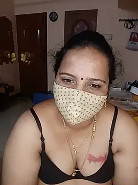 Snapshot of pirainilla chatting on 05.30.26 pirainilla online show from 05.30.26