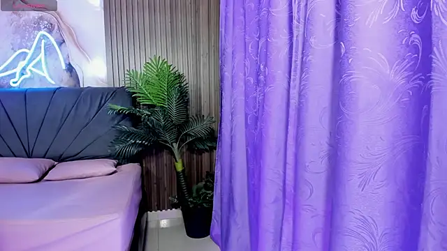 Snapshot of Kiara_tay chatting on 06.15.26 Kiara tay online show from 06.15.26