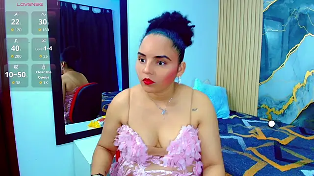 Snapshot of Sol__Latina chatting on 06.09.26 Sol Latina online show from 06.09.26