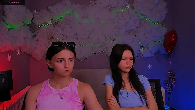 caroline honeyy online show from 08.07.26