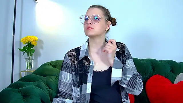 AlexaAvery online show from 06.06.26