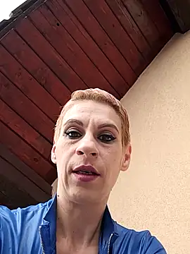 Snapshot of KittyDesiree chatting on 06.22.26 KittyDesiree online show from 06.22.26