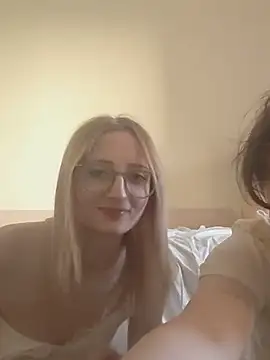 LauraundSteve  online show from 05.16.26