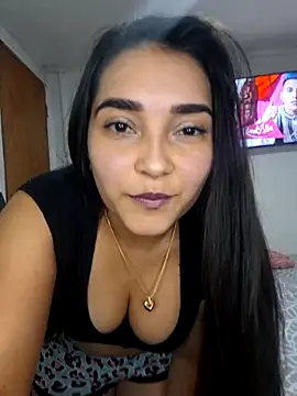 Winnifer leal online show from 05.17.26