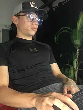 Snapshot of Salvatore_angelo chatting on 05.27.26 Salvatore angelo online show from 05.27.26