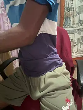 Snapshot of Inuchethi chatting on 02.18.25 Inuchethi online show from 02.18.25