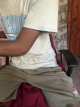 Snapshot of Inuchethi chatting on 02.23.25 Inuchethi online show from 02.23.25