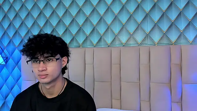 Snapshot of Sofia-Ethan chatting on 06.06.26 Sofia-Ethan online show from 06.06.26
