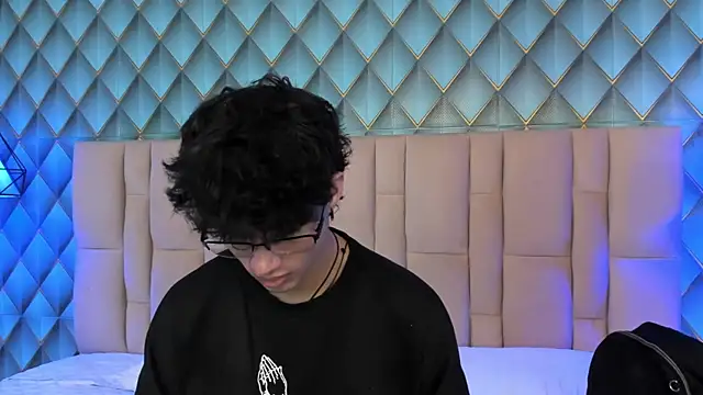 Snapshot of Sofia-Ethan chatting on 06.07.26 Sofia-Ethan online show from 06.07.26