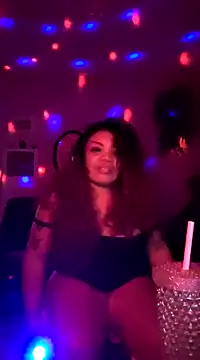 Snapshot of NailGoddessnow chatting on 01.20.25 NailGoddessnow online show from 01.20.25