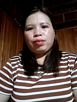 Snapshot of -Yeyi- chatting on 06.27.26 -Yeyi- online show from 06.27.26