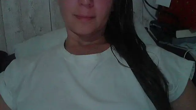 Snapshot of Bella--White chatting on 06.07.26 Bella--White online show from 06.07.26