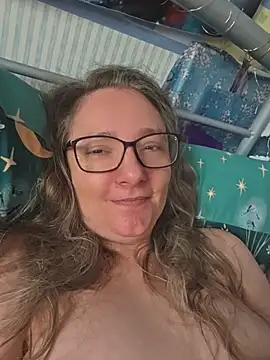 Izzylove47 online show from 06.25.26