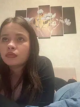 RiaLowelyt online show from 05.15.26