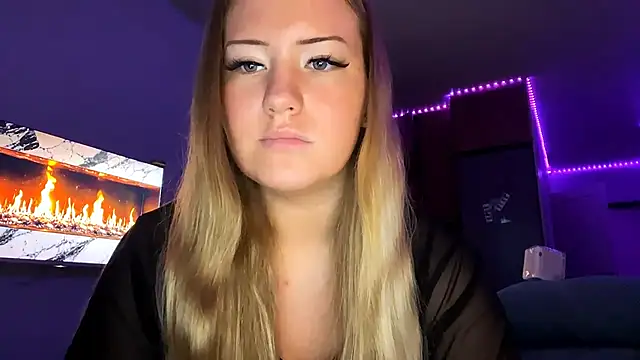 Snapshot of Lisi_Kiss_ chatting on 06.12.26 Lisi Kiss online show from 06.12.26