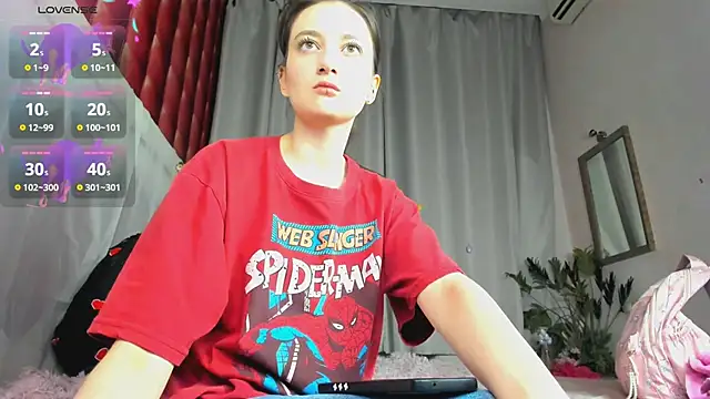 SummerLilaa online show from 06.10.26