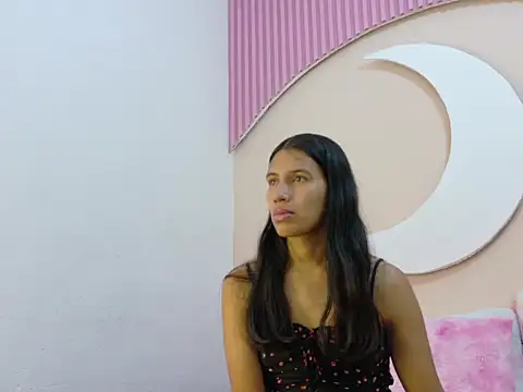 Snapshot of SamanthaLaurent chatting on 06.19.26 SamanthaLaurent online show from 06.19.26
