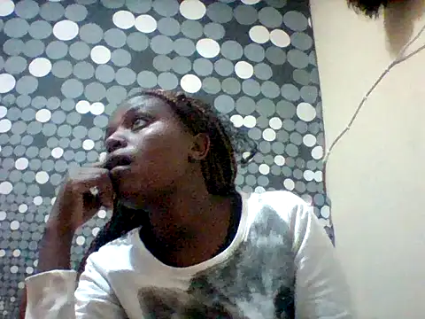 Snapshot of liligal chatting on 06.20.26 liligal online show from 06.20.26