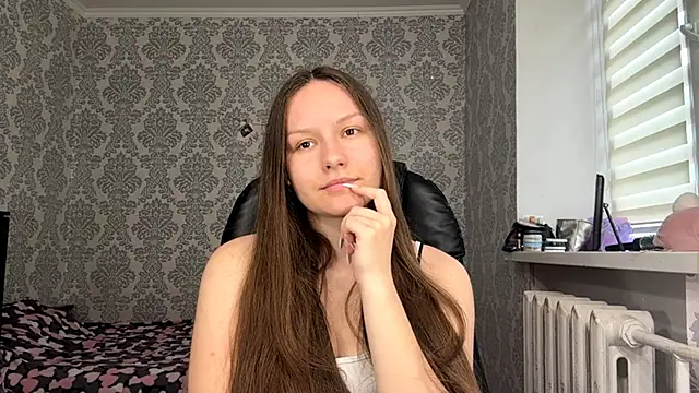 ShaylaChong online show from 06.19.26