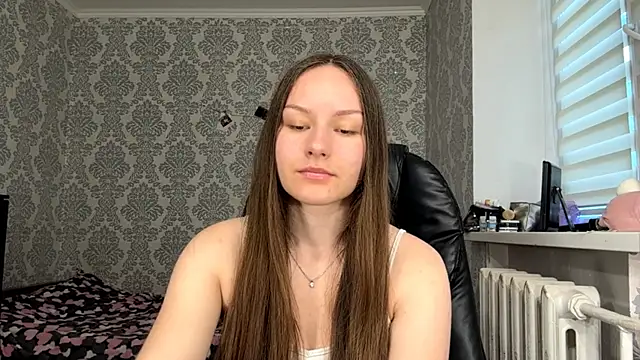 ShaylaChong online show from 06.21.26