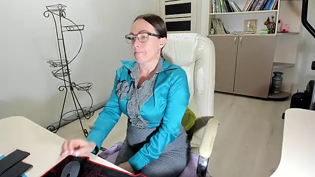 Vika73 online show from 11.14.25