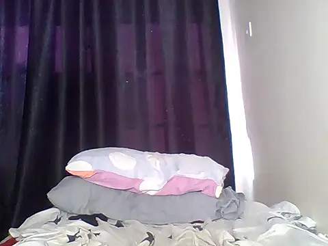 Snapshot of kee_vigin chatting on 06.15.26 kee vigin online show from 06.15.26
