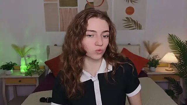 Snapshot of TayloryStar chatting on 06.27.26 TayloryStar online show from 06.27.26