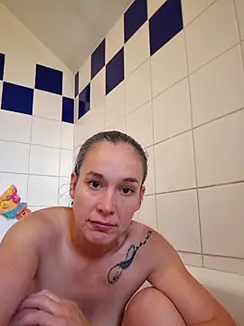adelinegirly online show from 06.05.26