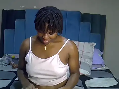 Snapshot of melanin_moon chatting on 06.08.26 melanin moon online show from 06.08.26
