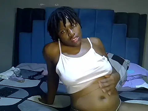 Snapshot of melanin_moon chatting on 06.14.26 melanin moon online show from 06.14.26