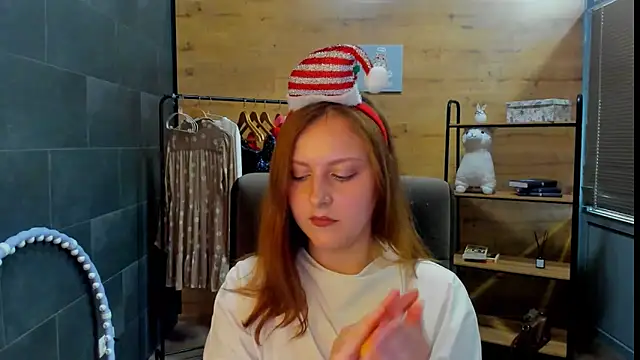 LauraaJohnson online show from 05.19.26
