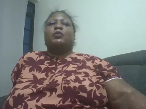 Snapshot of fat_ebonyqueen chatting on 07.02.26 fat ebonyqueen online show from 07.02.26