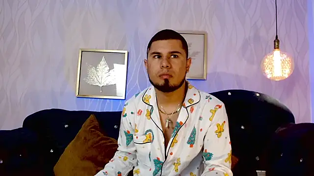 Snapshot of dominikvega chatting on 06.25.26 dominikvega online show from 06.25.26