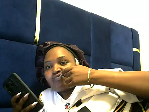 Snapshot of aliayah5 chatting on 06.06.26 aliayah5 online show from 06.06.26