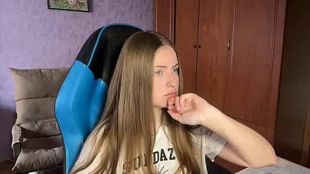 SilkSinner  online show from 06.18.26