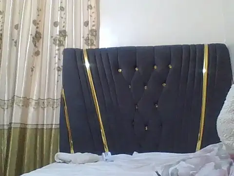 sexyleah25 online show from 06.10.26