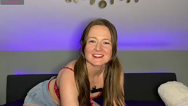 Snapshot of Cassianesta chatting on 06.03.26 Cassianesta online show from 06.03.26