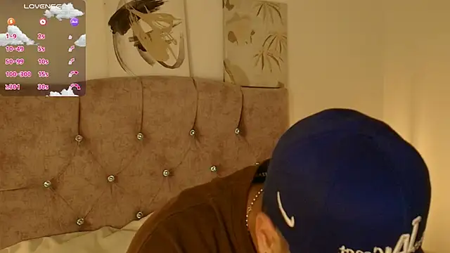 Snapshot of Amadeo_Wild_ chatting on 05.29.26 Amadeo Wild online show from 05.29.26