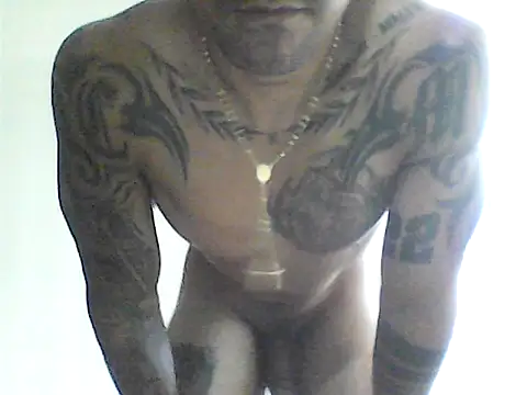 Snapshot of musclebody12 chatting on 05.19.26 musclebody12 online show from 05.19.26