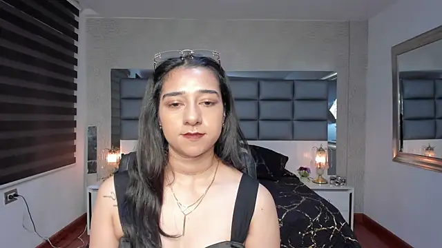 Snapshot of Evangelyn_clk chatting on 05.20.26 Evangelyn clk online show from 05.20.26