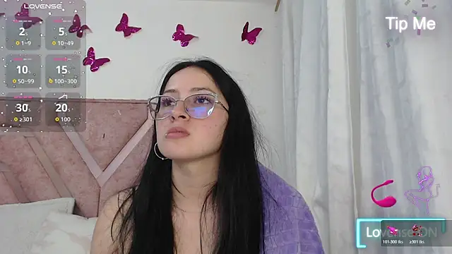 Snapshot of Angel-Hott_ chatting on 05.26.26 Angel-Hott online show from 05.26.26